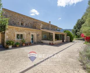 Vista exterior de Casa o xalet de lloguer en Esporles amb Terrassa i Piscina