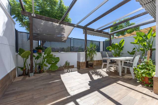 Casa adosada en Venta en San Antonio de Benagéber