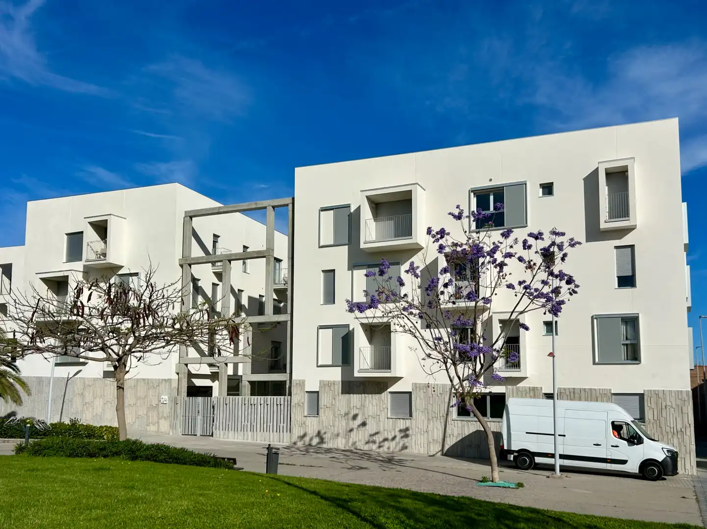 Außenansicht von Wohnung zum Verkauf in Las Palmas de Gran Canaria mit Privatgarten, Abstellraum und Schwimmbad