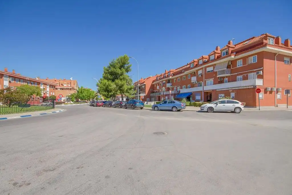 Einzelparkplatz zum Verkauf in Velilla de San Antonio, imagen 2