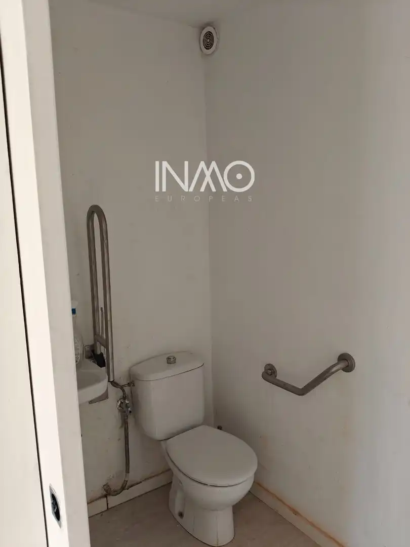 Local comercial en alquiler en Lluis Ribas, imagen 4