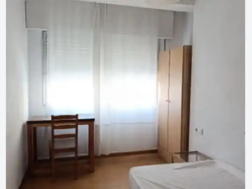 Habitación de Piso para compartir en O Burgo - Campus Universitario