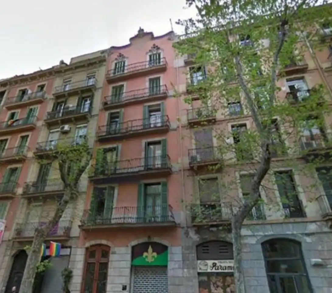 Local comercial en venda a Carrer de la Diputació 206