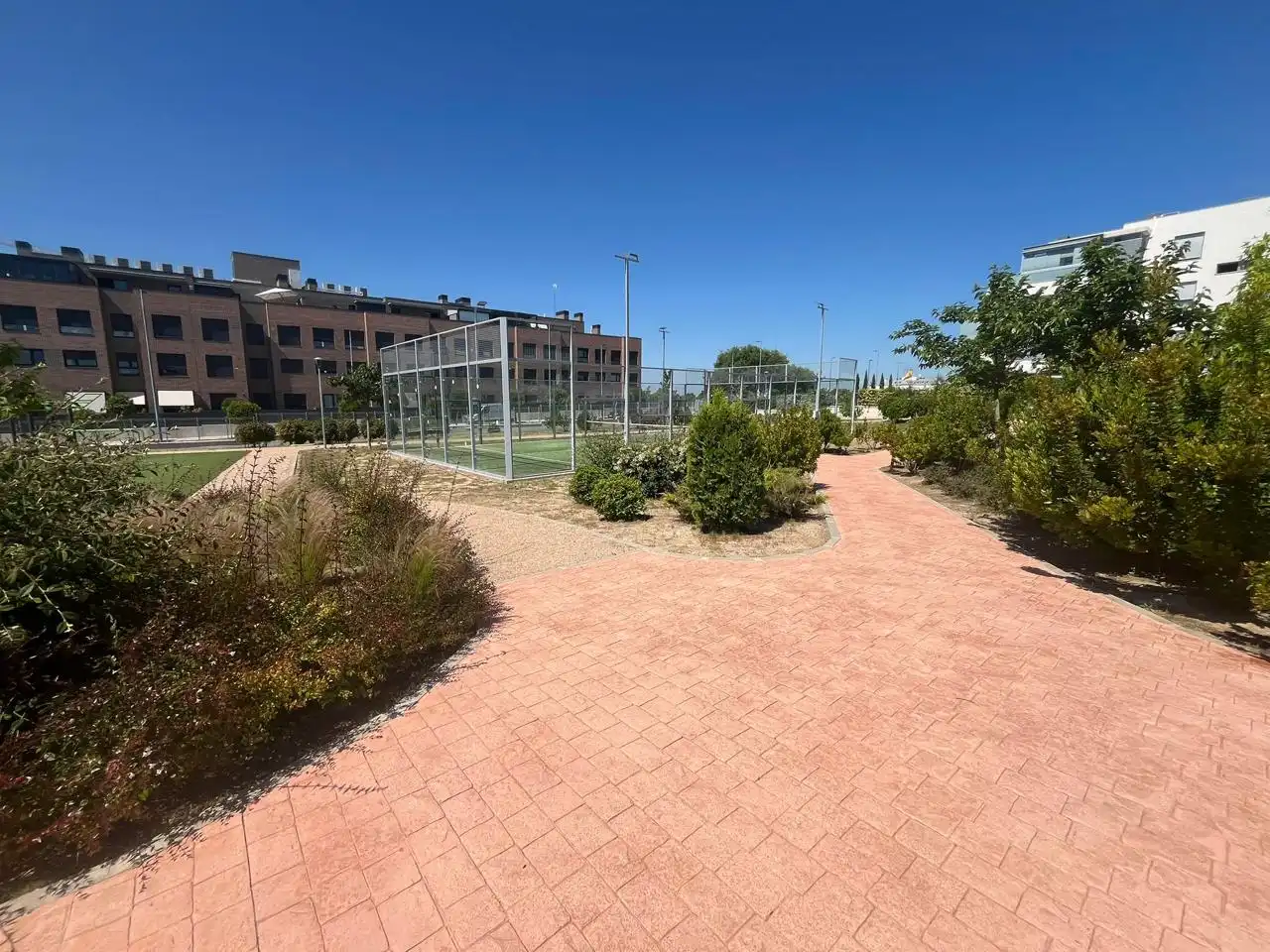 Planta baja en venta en Villalbilla con Calefacción, Jardín privado y Terraza