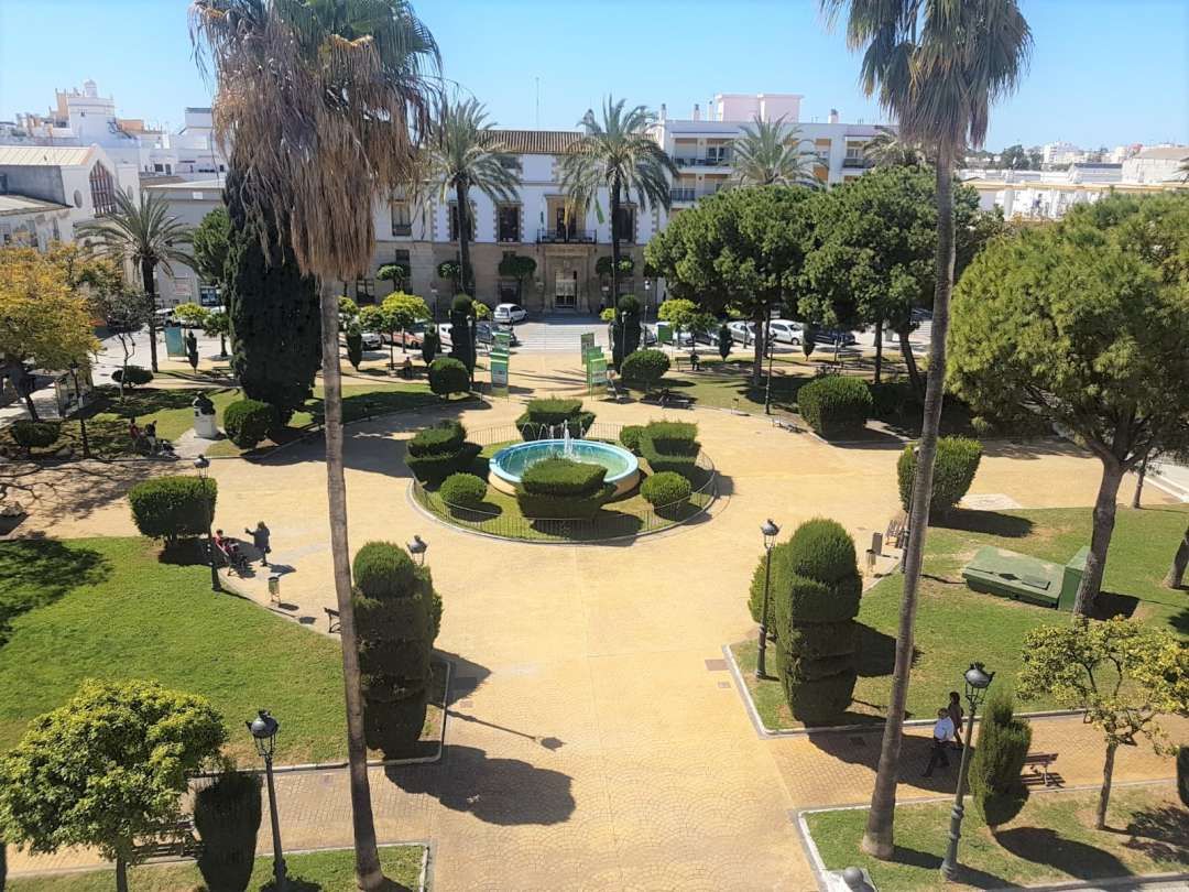 Vista exterior de Pis en venda en El Puerto de Santa María amb Terrassa