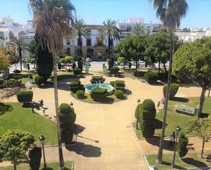 Vista exterior de Pis en venda en El Puerto de Santa María amb Terrassa