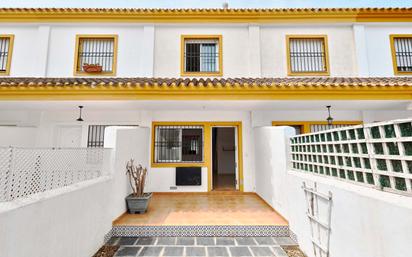 Casa adosada en venda a Torre de la Horadada, Pilar de la Horadada