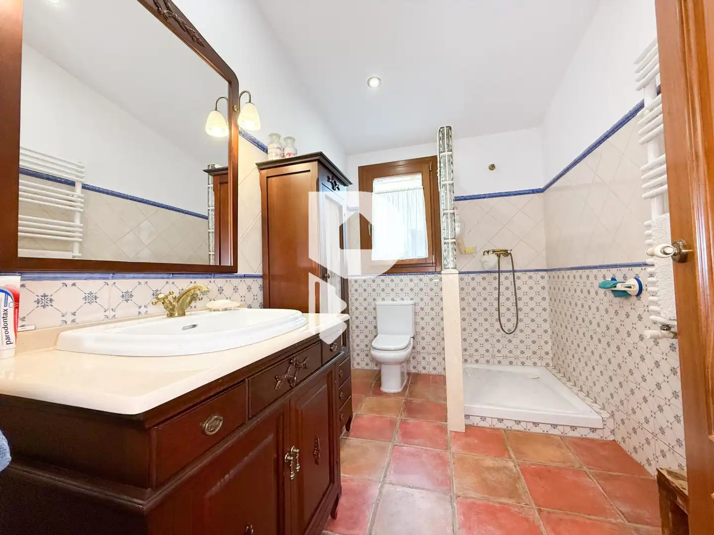 Bathroom of Houses for sale in Rubí  with Private garden, Terrace and Balcony