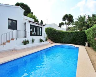 Vista exterior de Casa o xalet de lloguer en Moraira amb Aire condicionat, Calefacció i Jardí privat