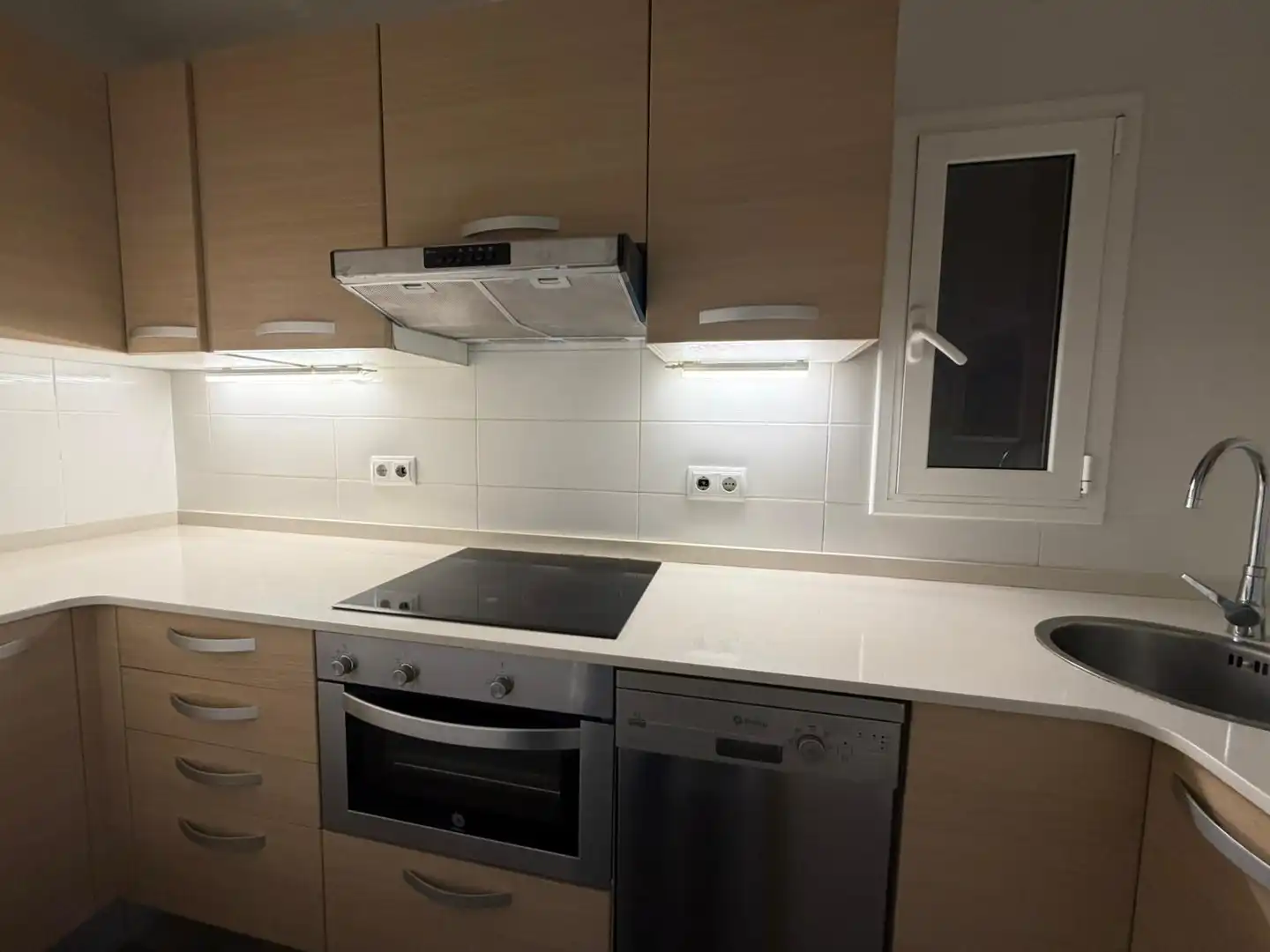 Cocina de Piso en venta en Barcelona con Aire acondicionado, Calefacción y Horno