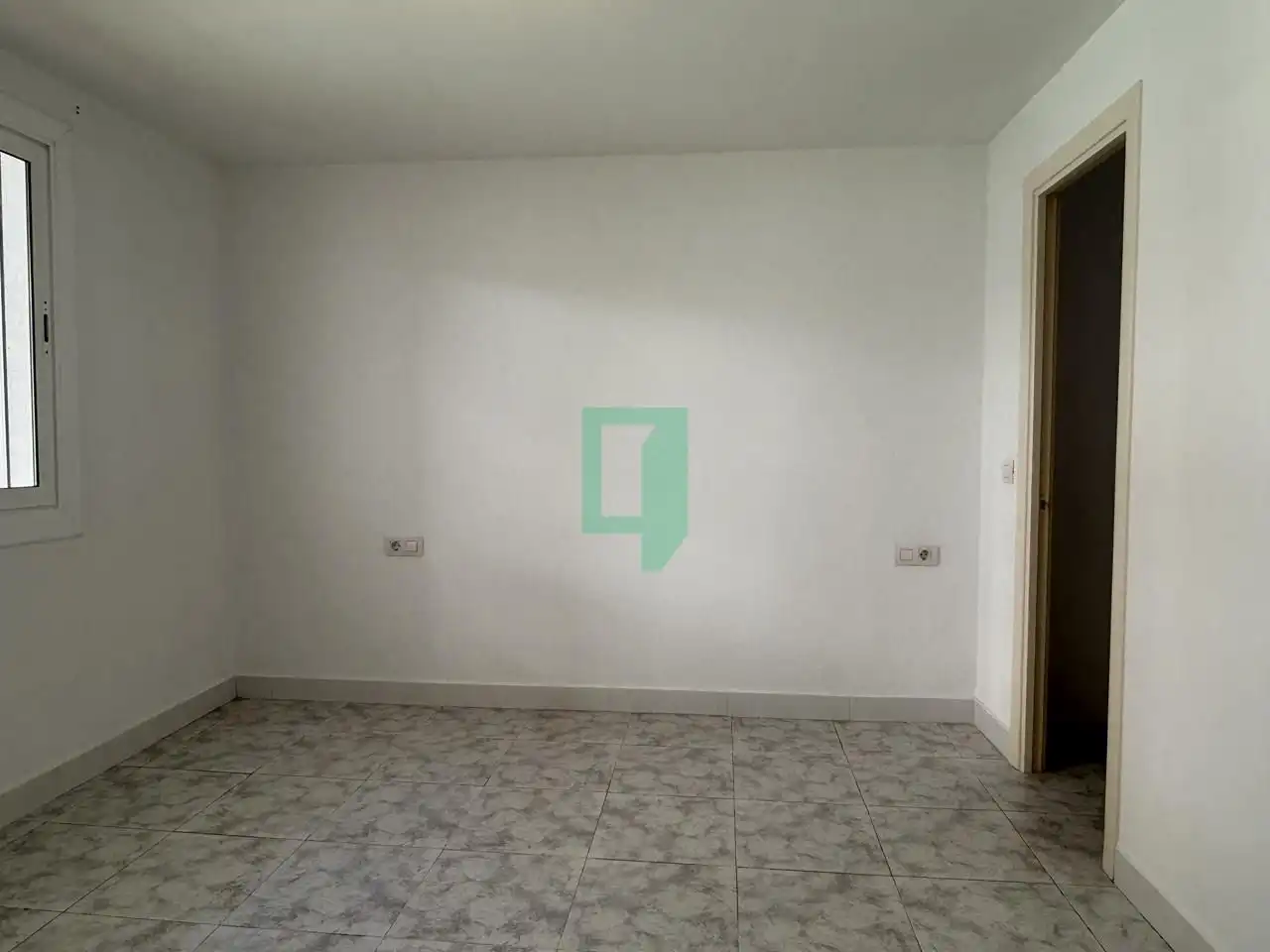 Wohnung zum Verkauf in Badalona mit Klimaanlage und Terrasse