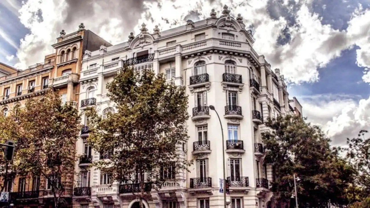 Vista exterior de Àtic en venda en Madrid amb Aire condicionat, Calefacció i Parquet