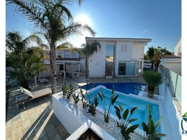 Maison avec balcon à vendre à Carrer Falconera 24