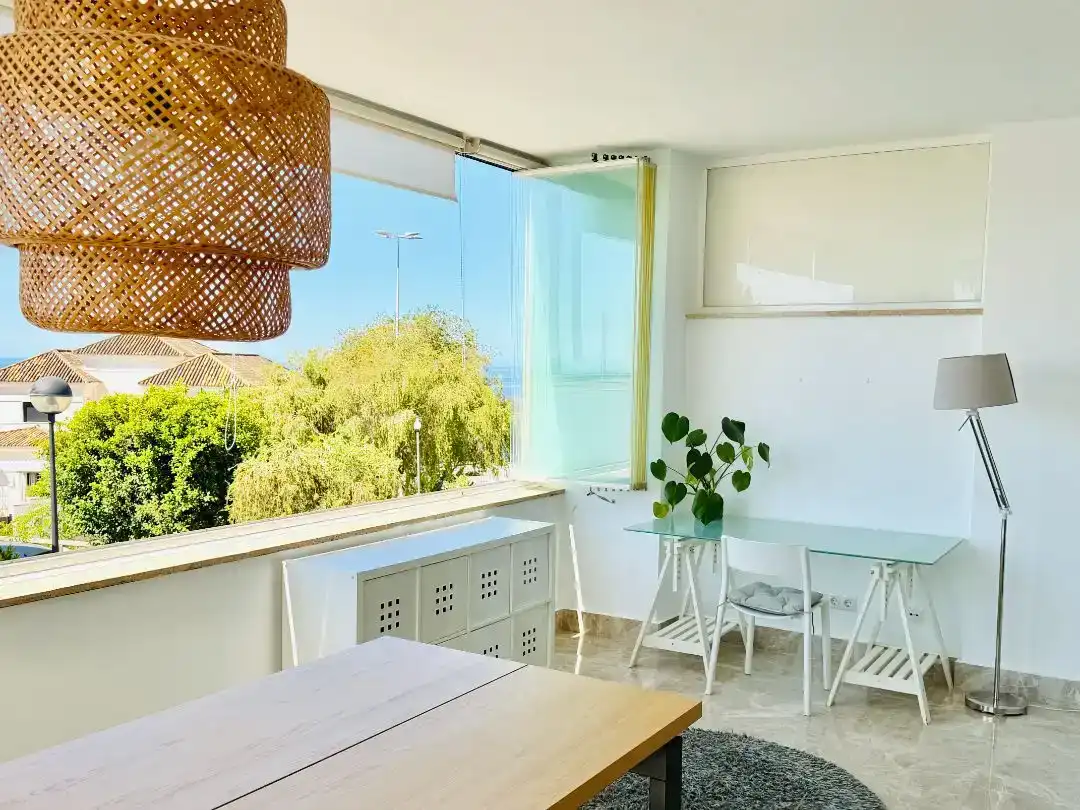 Comedor de Dúplex en venta en Marbella con Aire acondicionado, Terraza y Piscina
