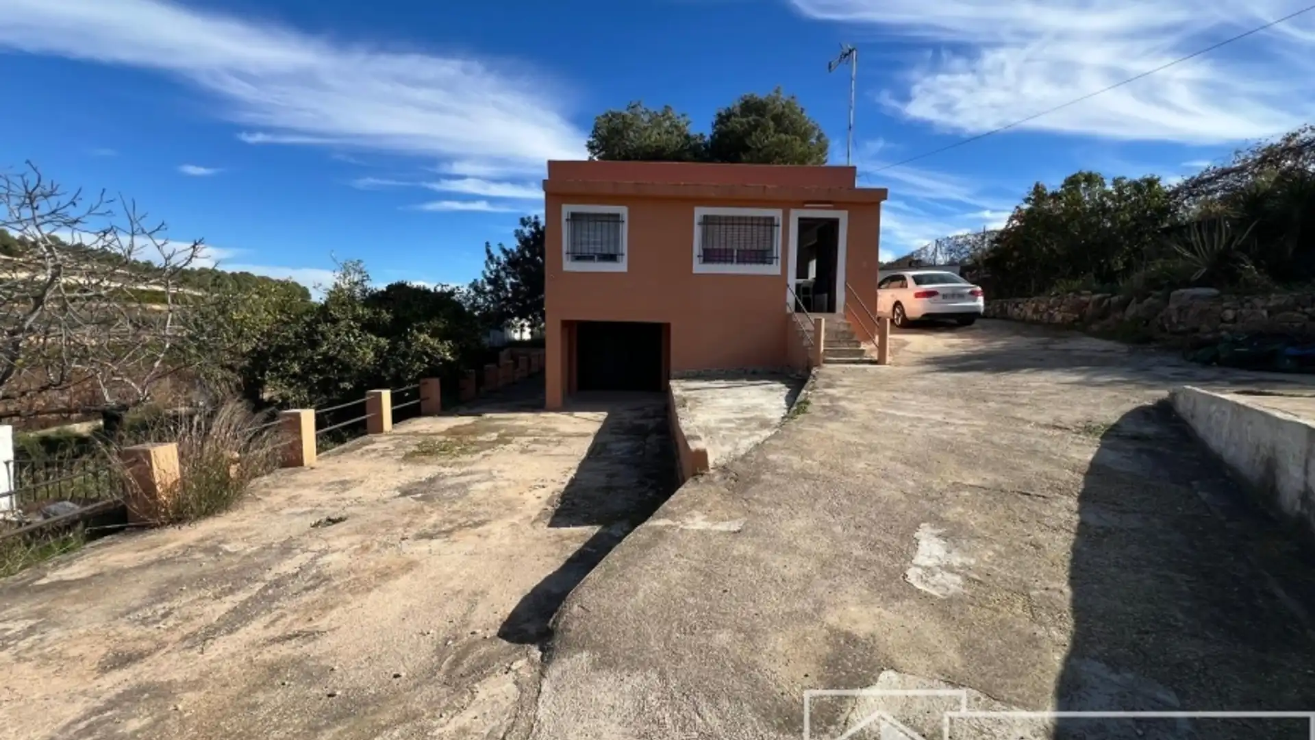 Vista exterior de Casa o xalet en venda en Godelleta amb Terrassa, Traster i Piscina