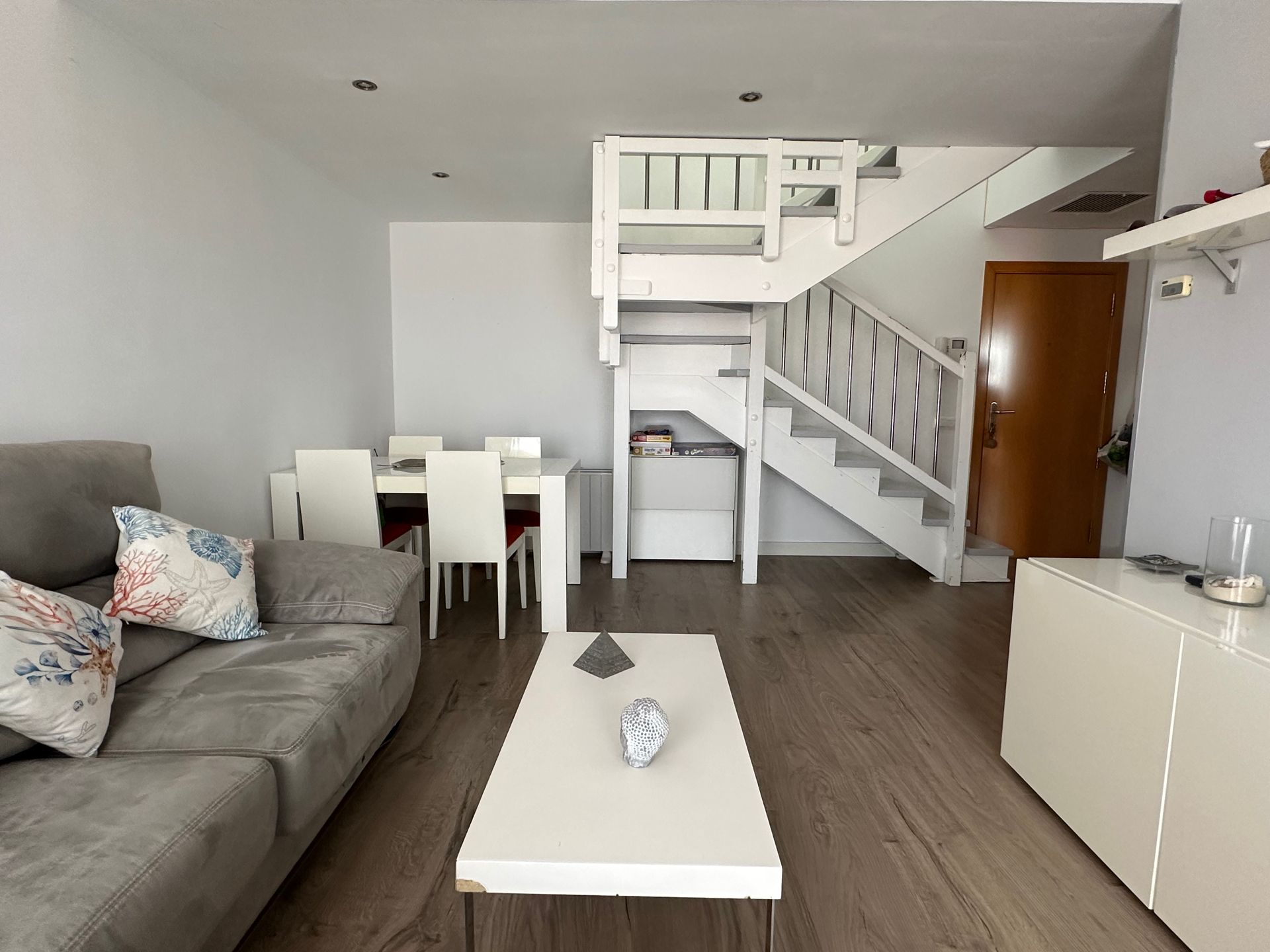 Sala de estar de Ático en venta en Els Pallaresos con Aire acondicionado, Calefacción y Parquet