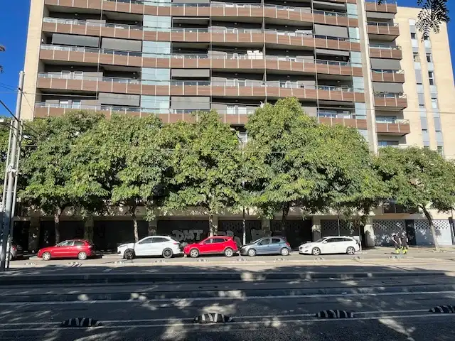 Local en venda a Avinguda d'Eduard Maristany, El Besós i el Maresme