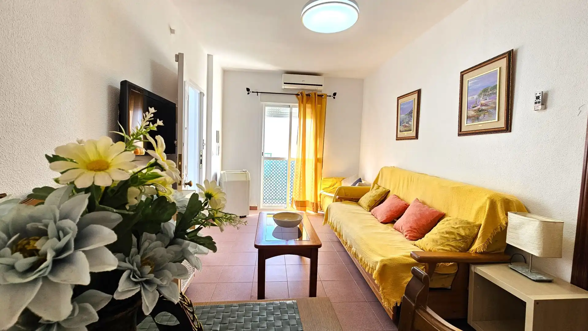 Wohnzimmer von Wohnung zum Verkauf in Chipiona mit Klimaanlage und Möbliert