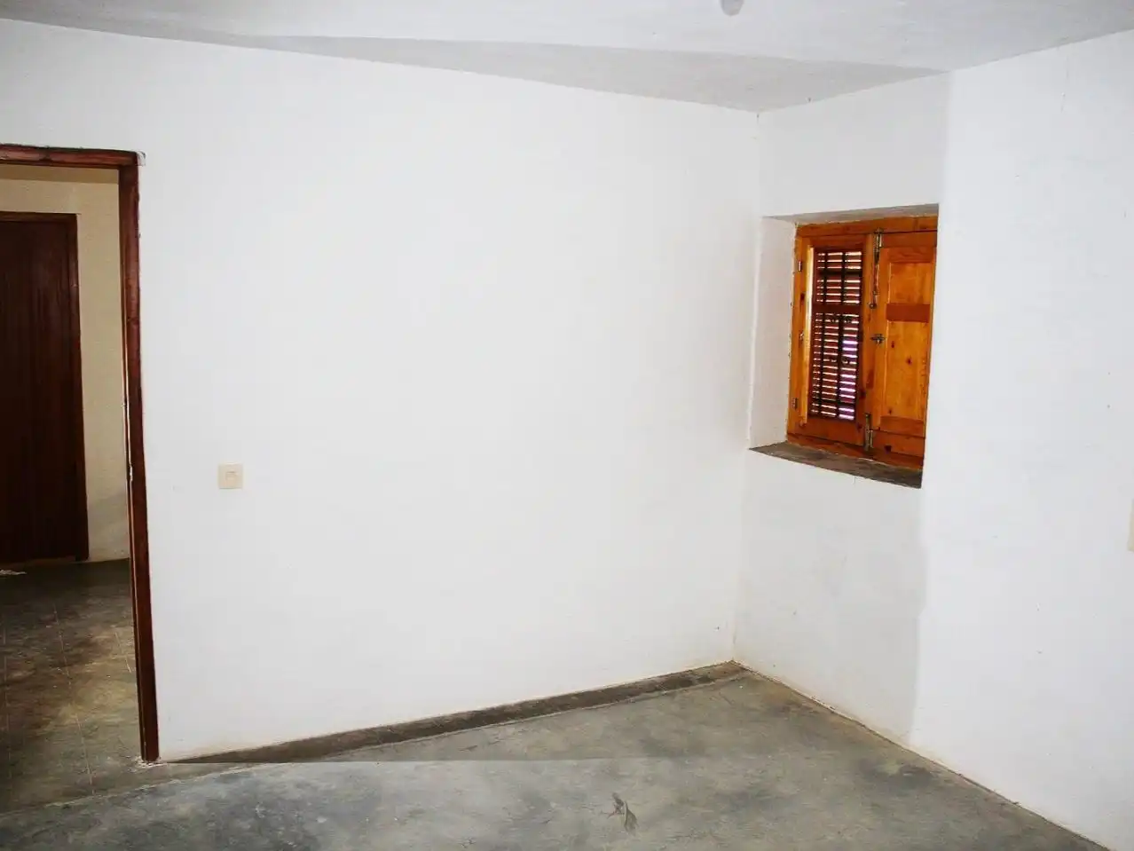 Country homes for sale in Enguera
