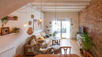 Sala d'estar de Casa o xalet en venda en Terrassa amb Calefacció, Jardí privat i Parquet