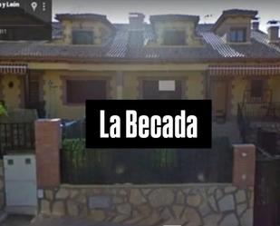 Exterior view of House or chalet for sale in La Adrada   with Private garden and Swimming Pool