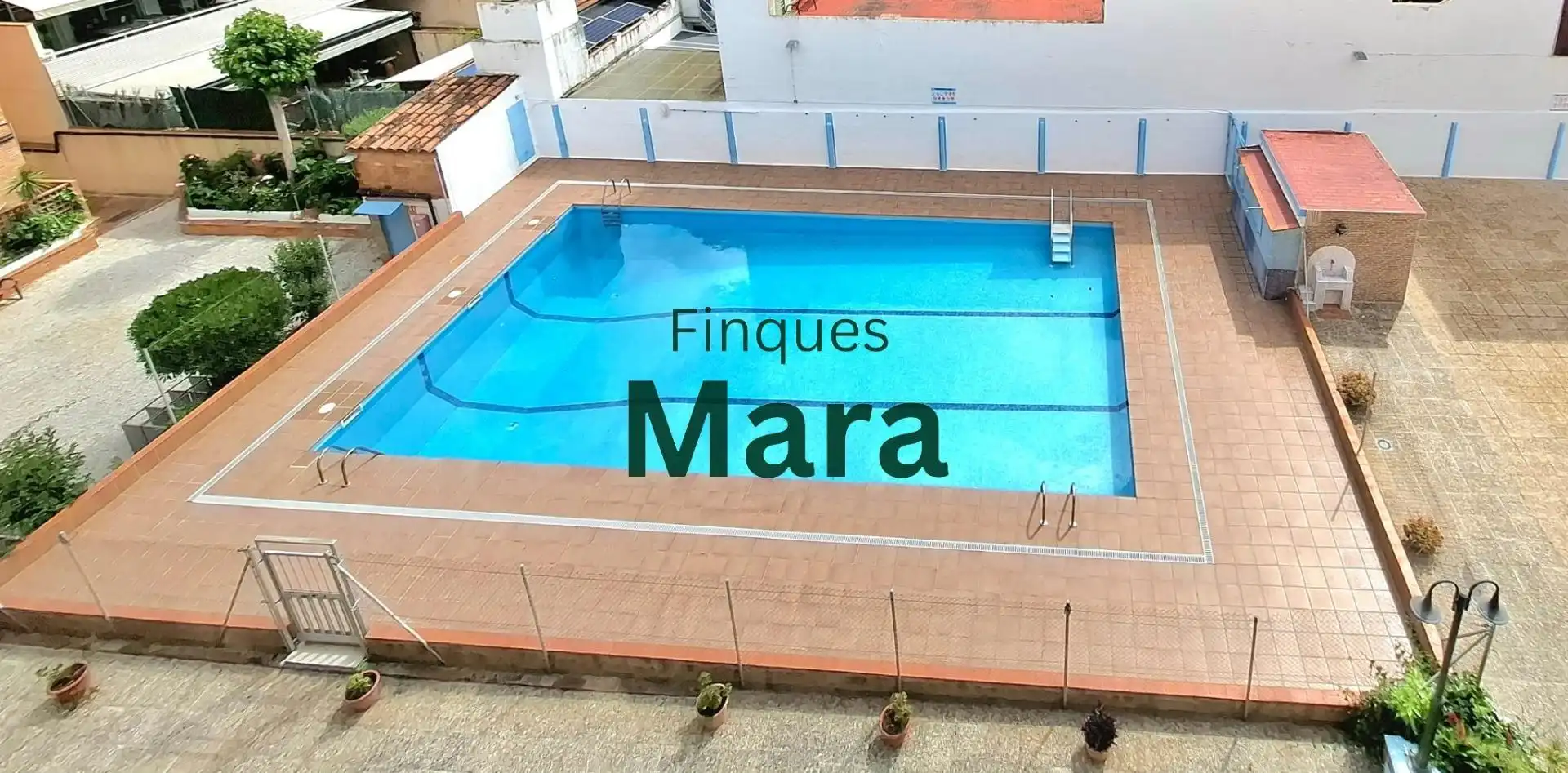 Piscina de Piso en venta en Sant Boi de Llobregat con Aire acondicionado, Calefacción y Piscina comunitaria