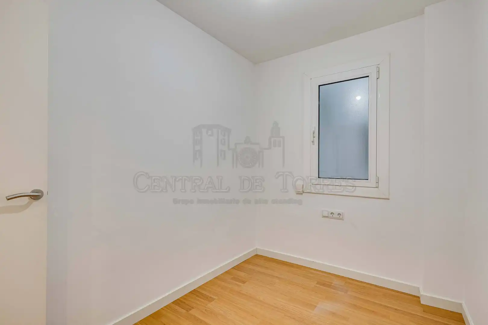 Bedroom of Flat for sale in Sant Cugat del Vallès  with Heating, Parquet flooring and Terrace