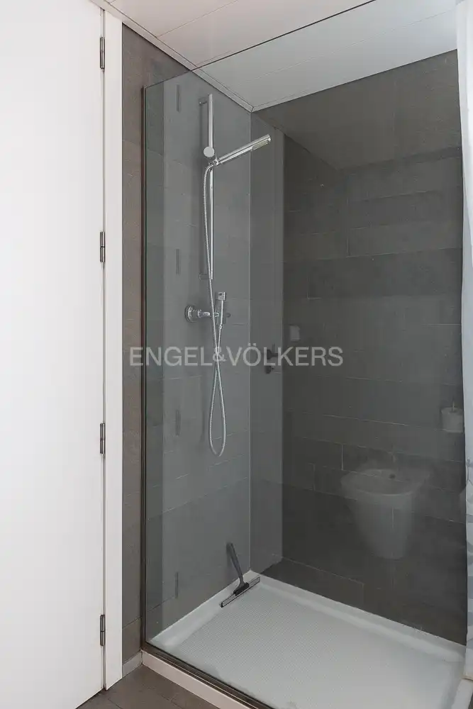 Wohnung zur Miete in Calle Isabel de Villena, La Malva-rosa