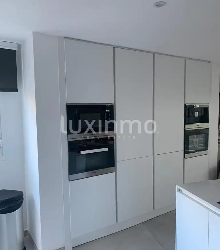Küche von Erdgeschoss zum Verkauf in Eivissa mit Klimaanlage, Privatgarten und Terrasse