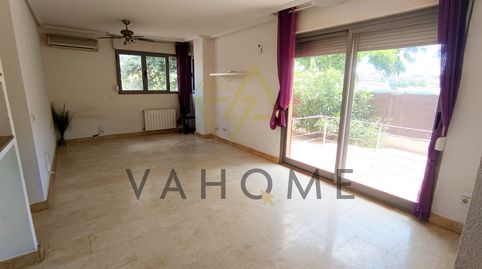 Foto 2 de Casa adosada en venta en Bargas, Toledo