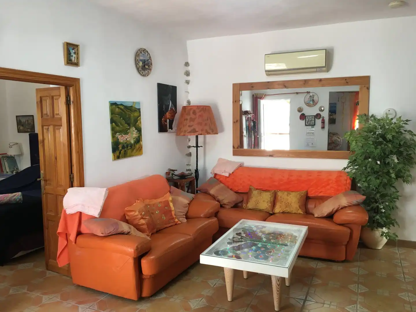Sala de estar de Finca rústica en venta en Vélez de Benaudalla con Aire acondicionado, Calefacción y Terraza
