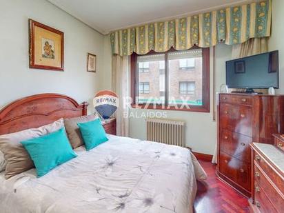 Bedroom of Flat for sale in Vigo   with Heating, Parquet flooring and Terrace