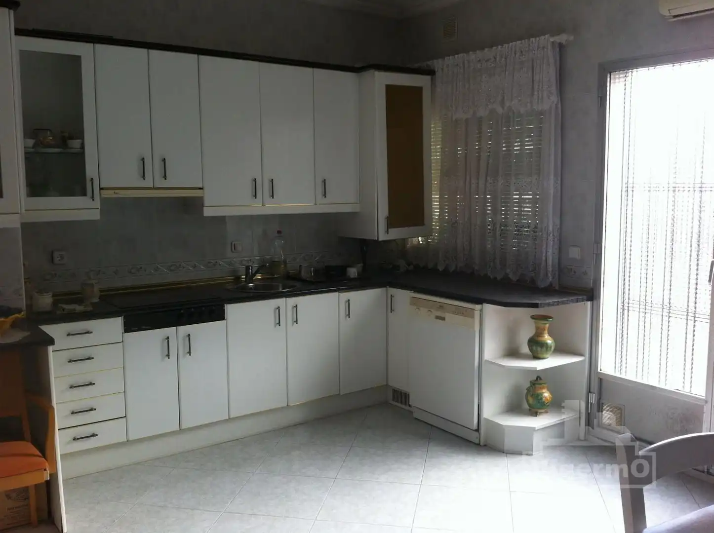Kitchen of Buildings for sale in Torrejón de Ardoz