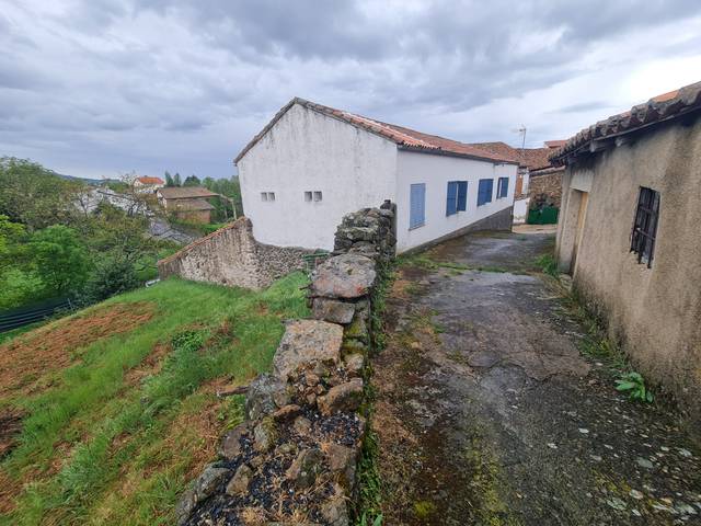 Casa-chalet en Venta en Calle La Nava en Navacarros