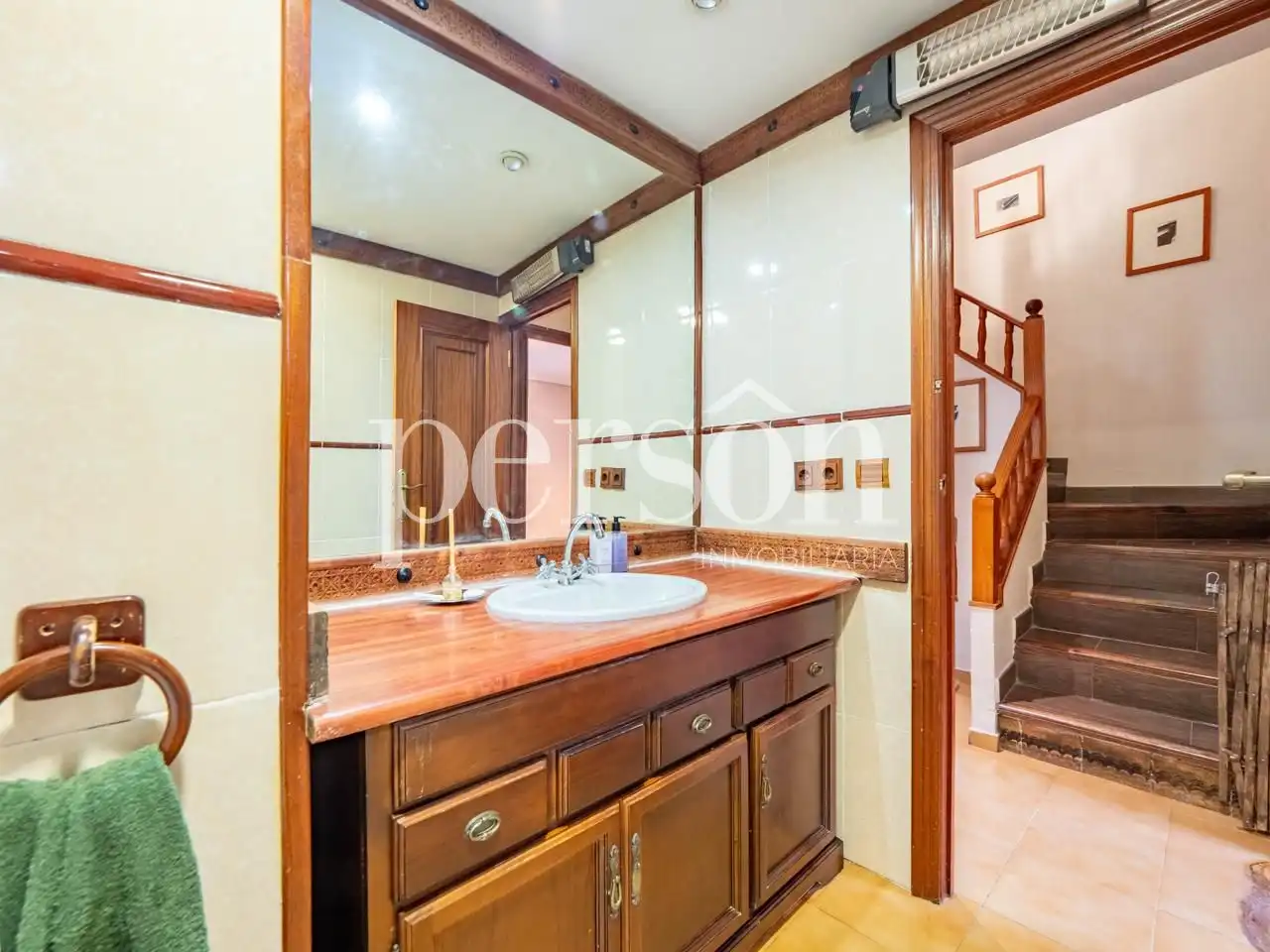 Bany de Casa o xalet en venda en Paterna amb Aire condicionat, Terrassa i Moblat