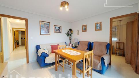 Foto 5 de Pis en venda a Calle Málaga, Los Arenales del Sol, Alicante