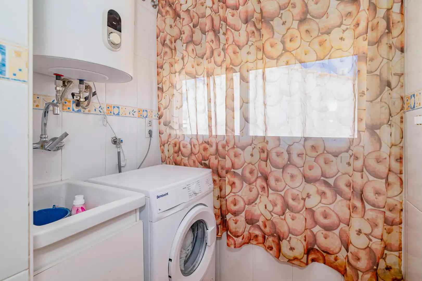 Küche von Wohnung zum Verkauf in Las Gabias mit Abstellraum, Möbliert und Waschmaschine