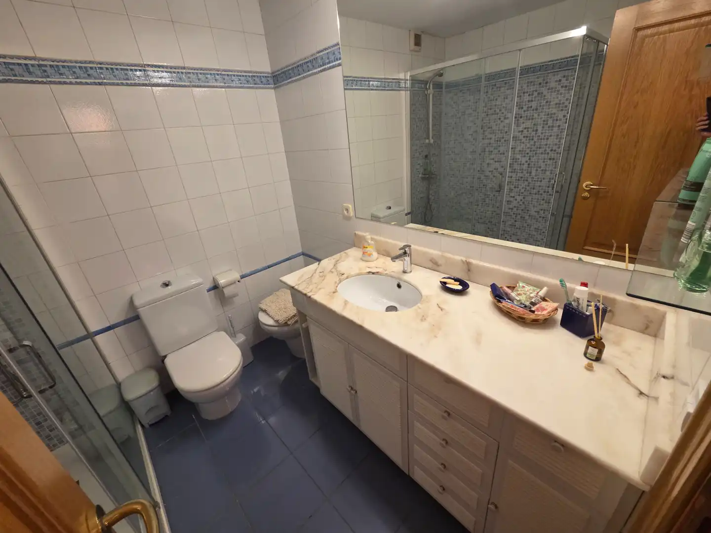 Badezimmer von Wohnung zum Verkauf in Vilafranca del Penedès mit Klimaanlage, Heizung und Parkett