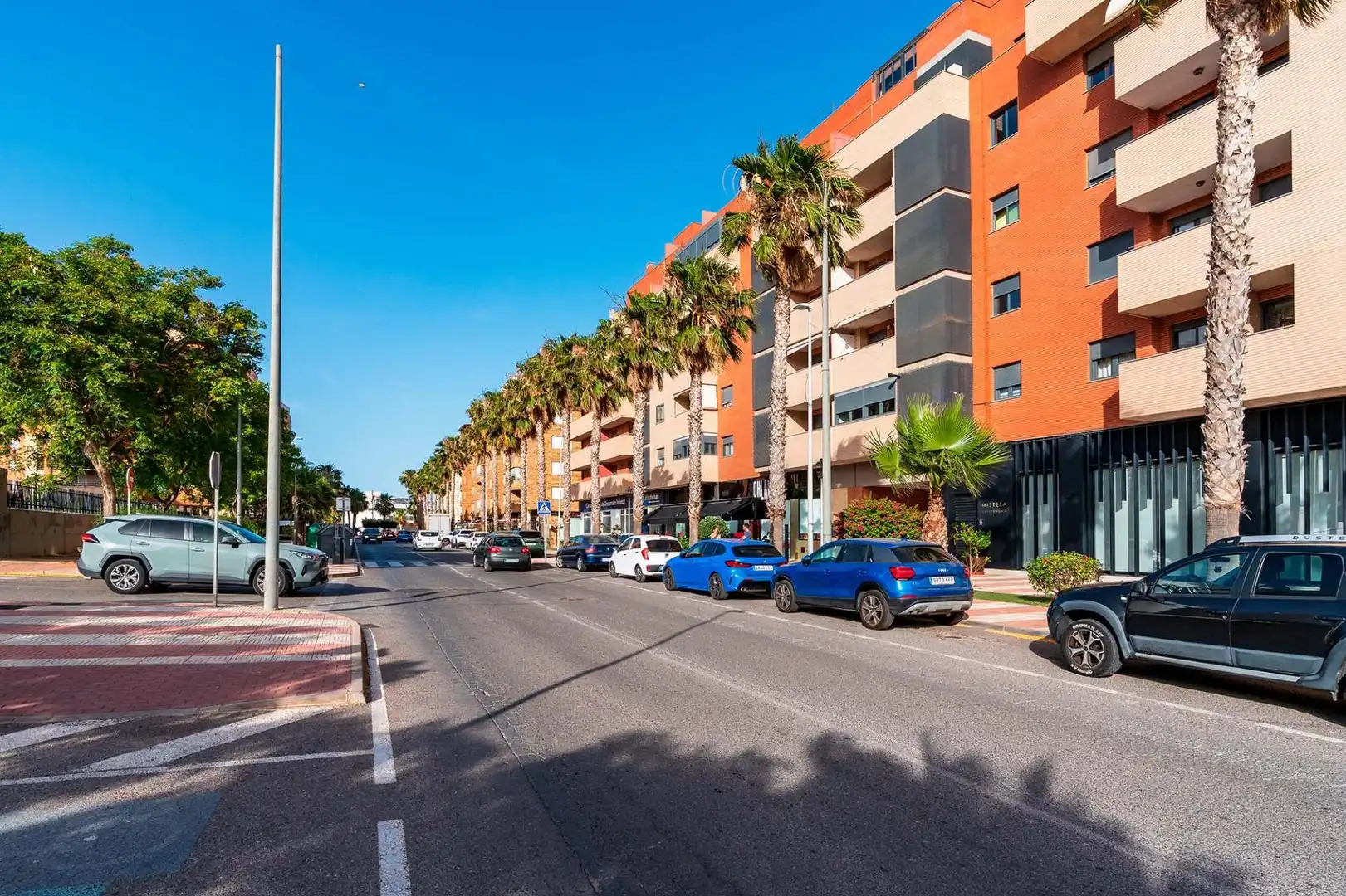 Vista exterior de Pis en venda en Roquetas de Mar amb Aire condicionat, Calefacció i Terrassa