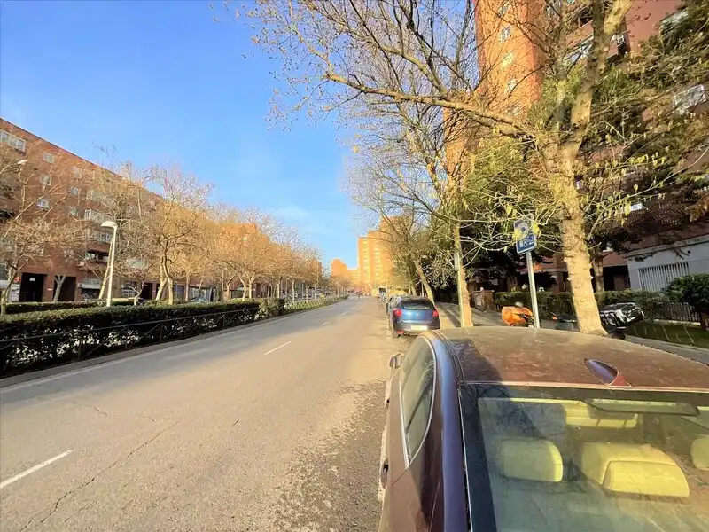 Vista exterior de Pis en venda en Madrid