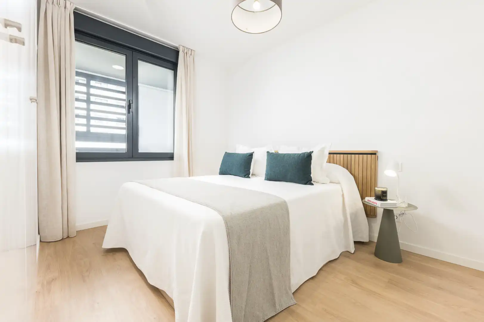 Bedroom of Duplexes for rent in Madrid  with Air Conditioner, Heating and Private garden