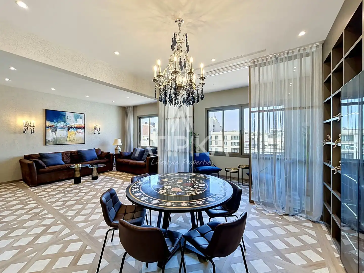 Flat with lift to rent in Eixample