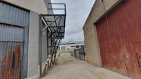 Außenansicht von Fabrikhallen zum verkauf in Torrelaguna