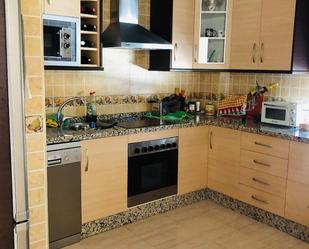 Kitchen of Flat for sale in Fuente Palmera  with Air Conditioner, Heating and Balcony