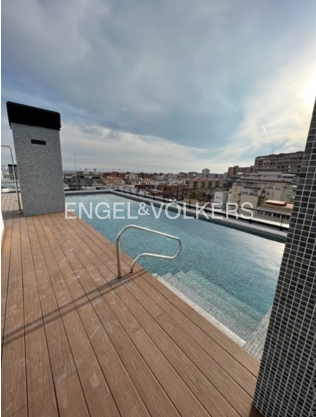 Swimming pool of Apartment to rent in L'Hospitalet de Llobregat  with Air Conditioner, Heating and Parquet flooring