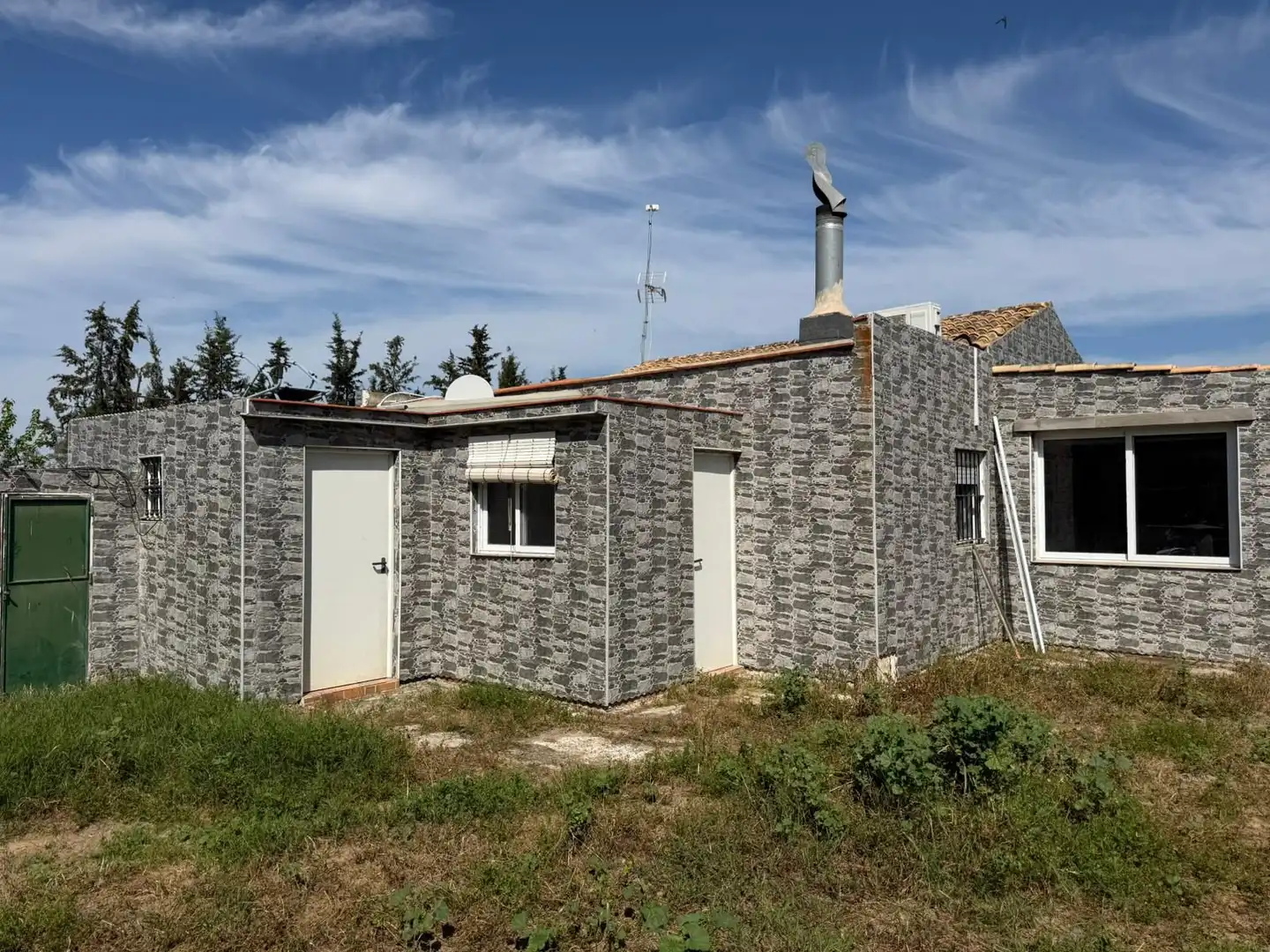 Exterior view of Houses for sale in Utrera  with Private garden, Terrace and Swimming Pool