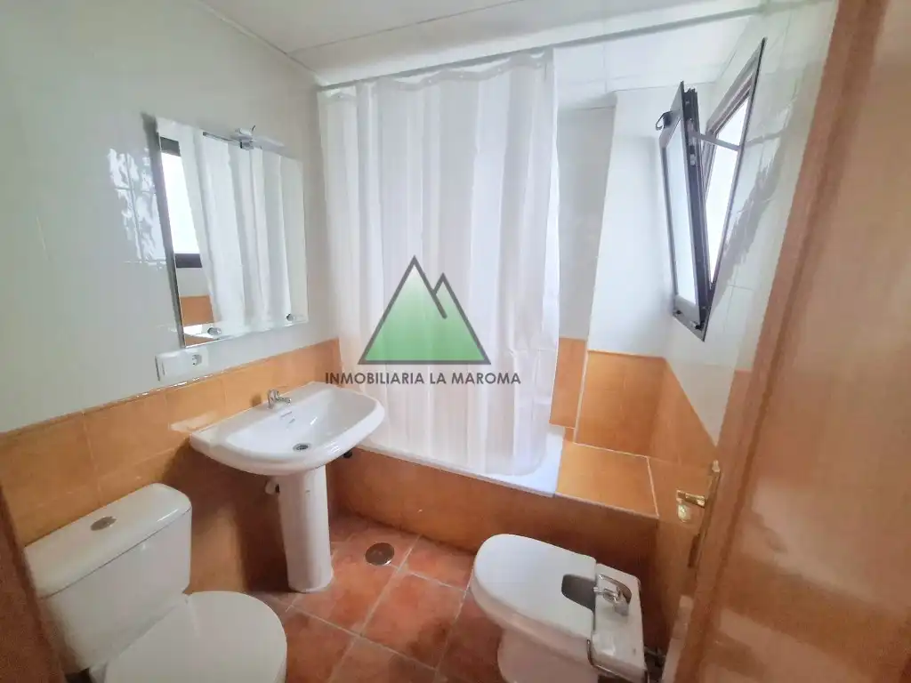 Bathroom of Flat for sale in Alcaucín, Málaga