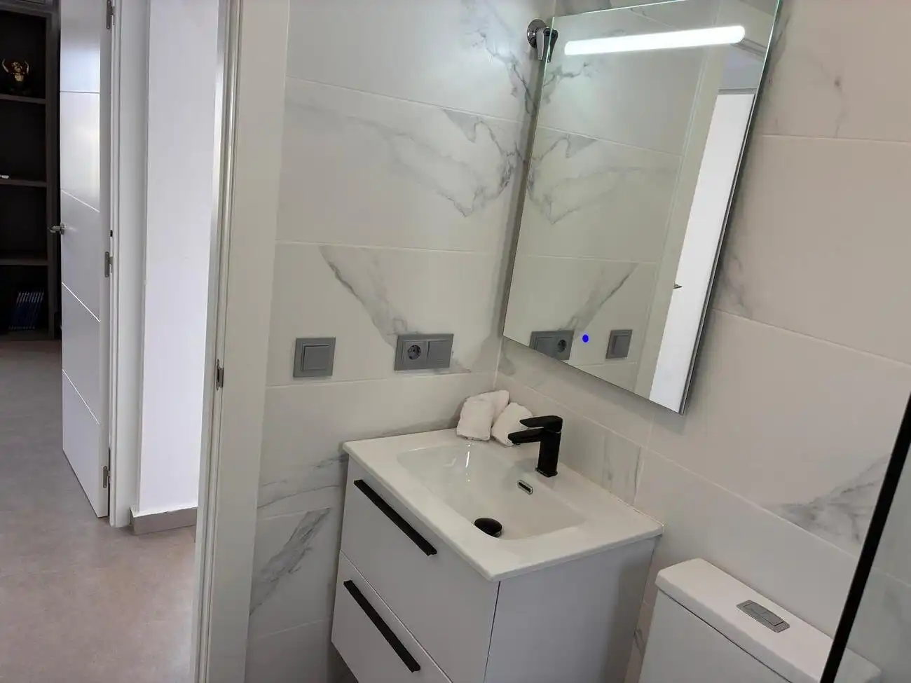 Bathroom of Apartments for sale in Orihuela Costa