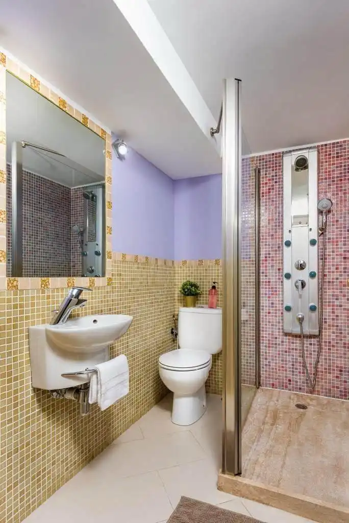 Bathroom of Duplexes for sale in Sevilla  with Air Conditioner and Heating
