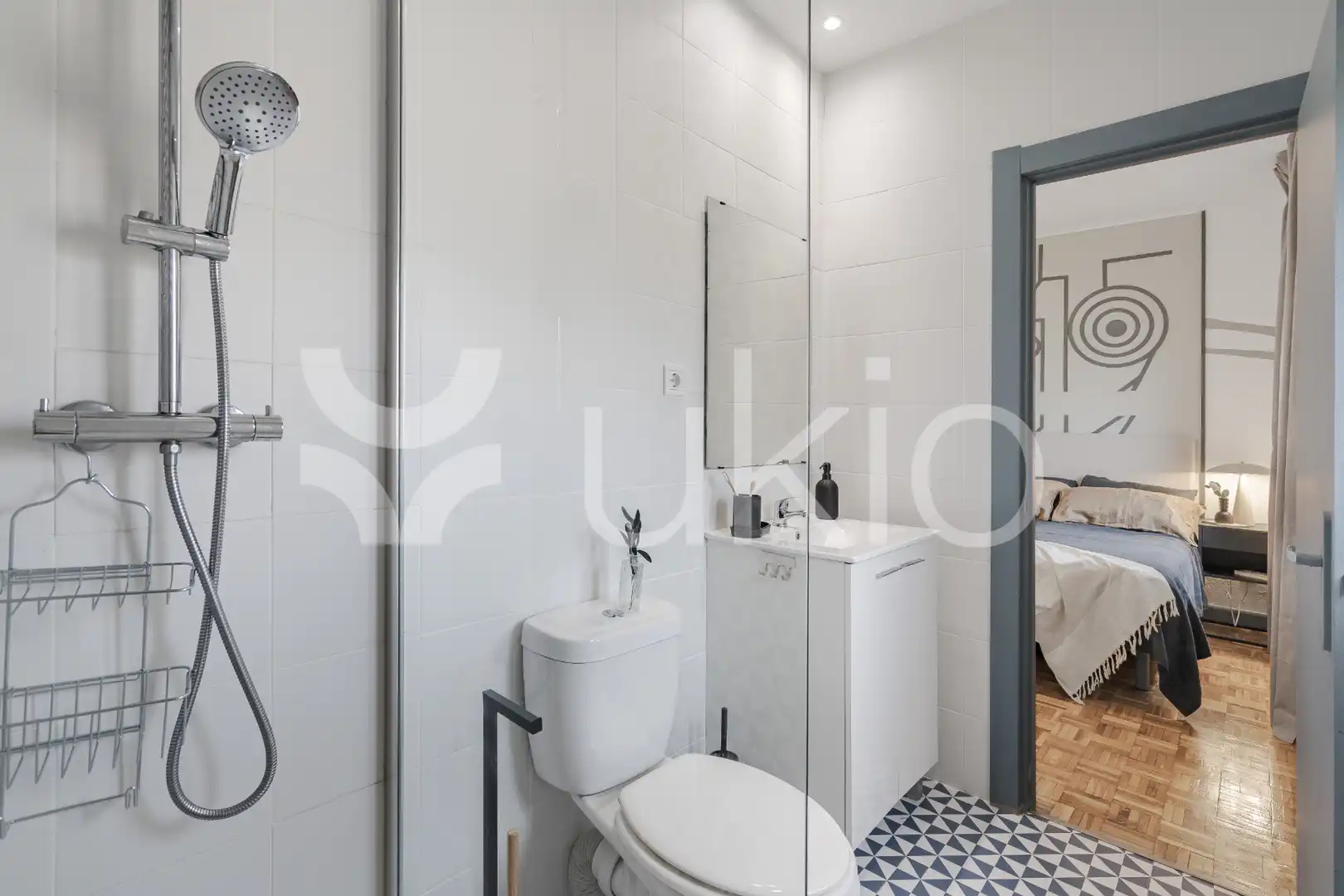 Bany de Apartament de lloguer en Madrid amb Aire condicionat, Calefacció i Terrassa